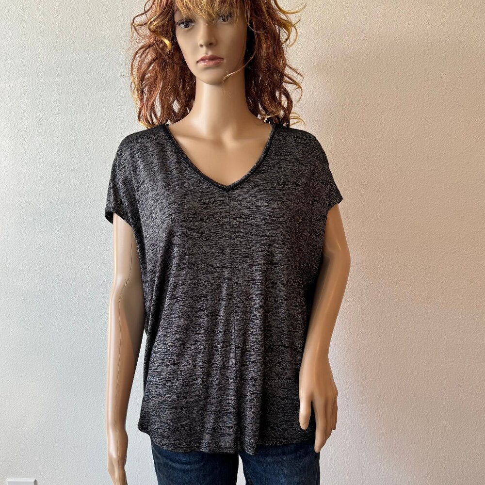 White House Black Market Boxy Silver Black V-Neck Short Sleeve T-Shirt Sz Large
